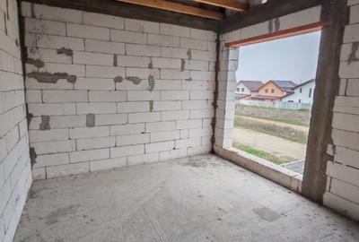 Casă individuală cu 4 camere cu Teren 450 Mp în Exterior Est - 11