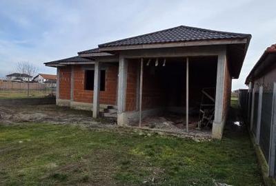 Casă cu 4 camere cu Teren 400 Mp în Central - 6