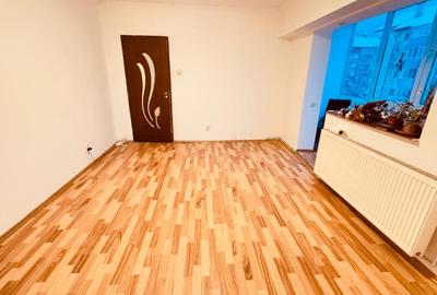 Apartament cu 2 camere decomandat în Noua - 3