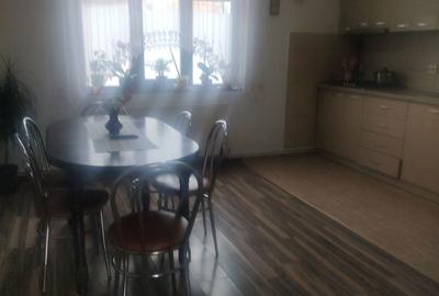 Casă cu 3 camere în Zărnești - 3