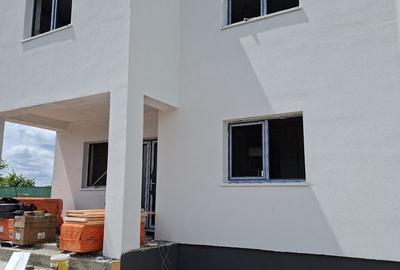 Casă cu 5 camere cu Teren 350 Mp în Central - 12