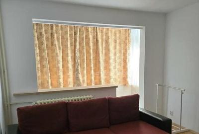 Apartament cu 2 camere semidecomandat în Berceni