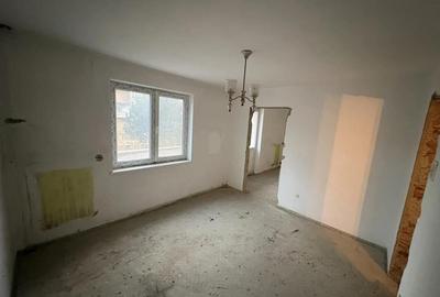 Apartament cu 2 camere semidecomandat în Petros