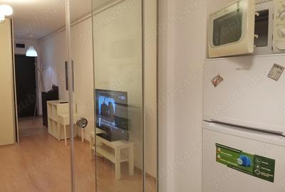 Garsonieră decomandată în Titan - 2