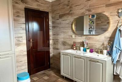 Casa cu 3 dormitoare, 186 mp, teren 696 mp, zona Paulesti - 16