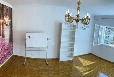 Casă individuală cu 3 camere cu Teren 110 Mp în P-ța Muncii - 1