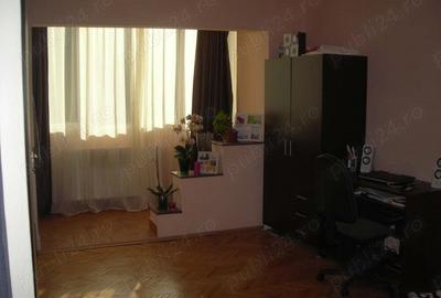 PF, inchiriez apartament 3 camere in Manastur , zona IREC. - 1