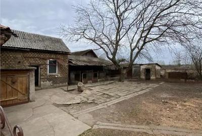 Casă cu 3 camere cu Teren 1439 Mp în Săcueni - 12