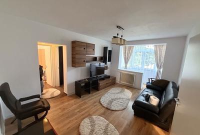 Apartament cu 2 camere semidecomandat în Craiovei