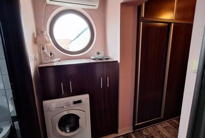 Apartament cu 4 camere semidecomandat, mobilat în Circumvalațiunii - 15