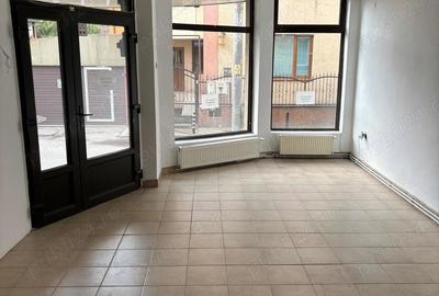 Spațiu comercial, de 30 mp, în Central