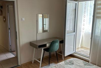 Apartament cu 3 camere semidecomandat în Central - 6