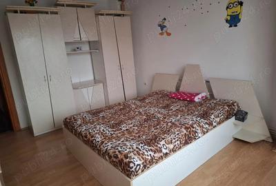 Inchiriez apartament cu 3 camere - 2