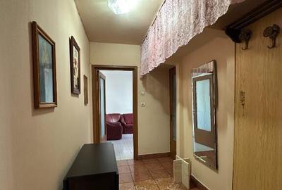 Apartament cu 3 camere nedecomandat în Malu Roșu - 2