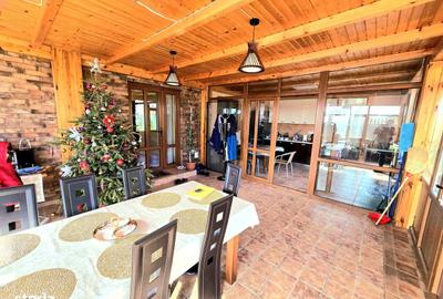 Casă cu 8 camere cu Teren 1146 Mp în Vânători - 11