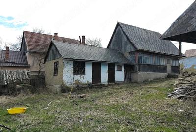 Casă cu 4 camere cu Teren 1452 Mp în Mănăstireni - 1