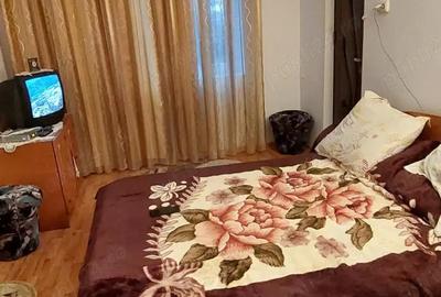 Apartament cu 3 camere semidecomandat în Deveselu - 6