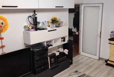 Apartament cu 2 camere decomandat în Micro 21 - 2