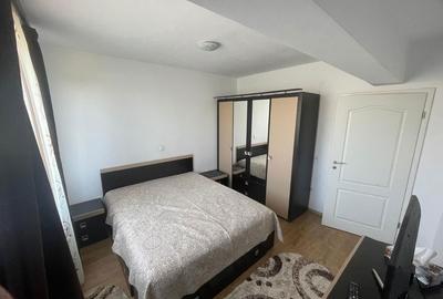 Apartament cu 3 camere decomandat în Exterior Vest