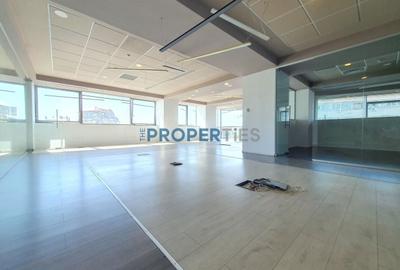 Birou, de 250 mp, în Universitate - 2