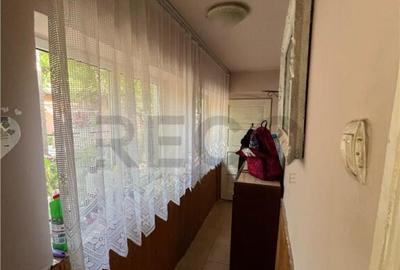 Casă cu 4 camere cu Teren 1439 Mp în Sălard - 9