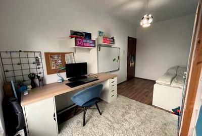 Vand ½ duplex in Ghiroda, 4 Camere, zona excelenta, 2 Locuri de Parcare,  AC - 10