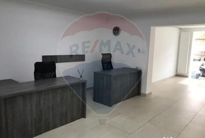 Spațiu comercial, de 50 mp, în Central