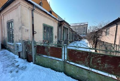 Casa de vanzare