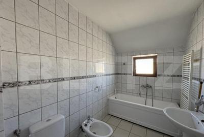 Casa S + P + M de 153 mp utili, cu 225 mp teren, in spatel - 4