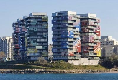 Apartament cu 3 camere decomandat în Faleza Nord - 1