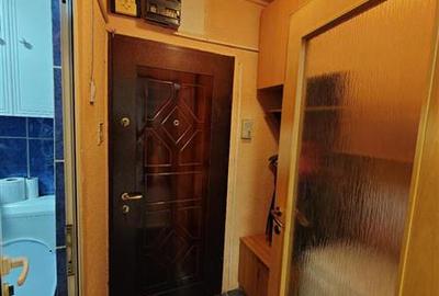 Garsonieră nedecomandată, mobilată în Tractorul - 8