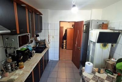 Apartament 3 camere decomandat Liviu Rebreanu - 1 Decembrie - 12