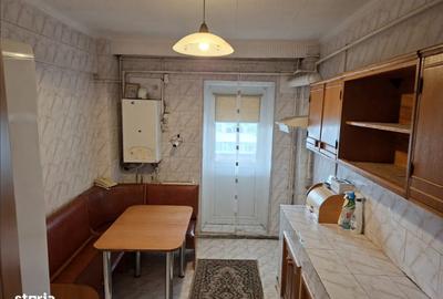 Apartament 3 camere Bascov , Decomandat / Centrală , LIBER - 10