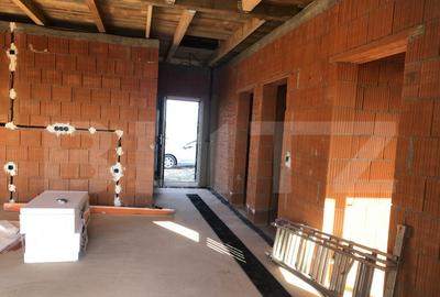 De vanzare casa semifinisata , 92mp, Martinesti - 2