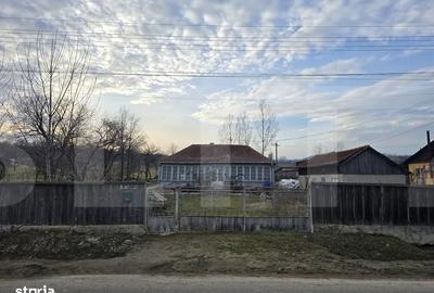 Casă cu 4 camere în Central