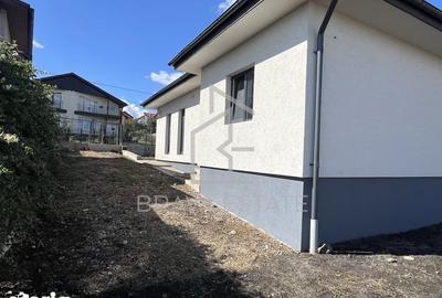 Casă cu 3 camere cu Teren 490 Mp în Jucu - 4