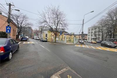 Casă cu 4 camere cu Canalizare în Central - 10