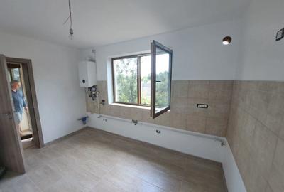 Casă cu 4 camere cu Teren 400 Mp în Parța - 7