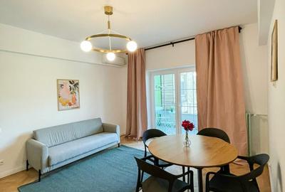 Apartament cu 3 camere semidecomandat în Amzei