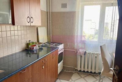 2 camere de vanzare Sebastian - Novaci - 3