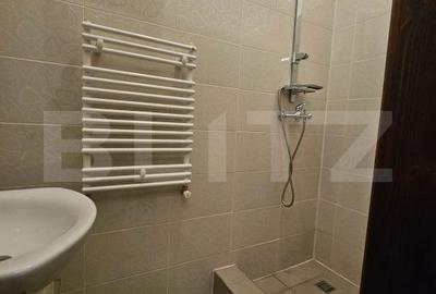 Apartament cu 4 camere în Traian - 9