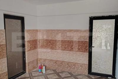 Casă cu 3 camere cu Piscina în Central - 2