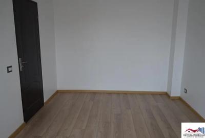 Spațiu comercial, de 45 mp, în Ultracentral - 4