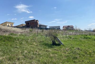 Teren de 1000 mp, în Exterior Vest