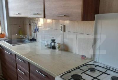 Apartament de vanzare, 2 camere, 57 mp, etaj 1, zona Teaca - 1