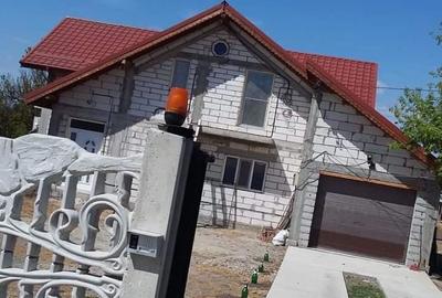 Casă cu 5 camere cu Teren 2600 Mp în Conțești - 4