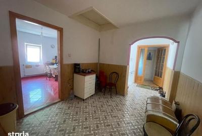 Casă cu 3 camere cu Teren 160 Mp în Central - 16