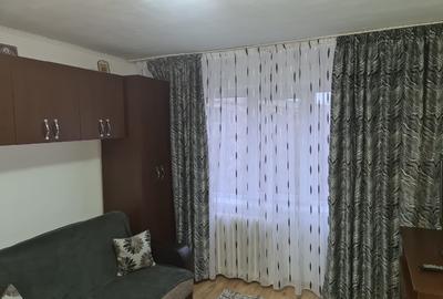 Garsonieră semidecomandată în 1 Mai - 2