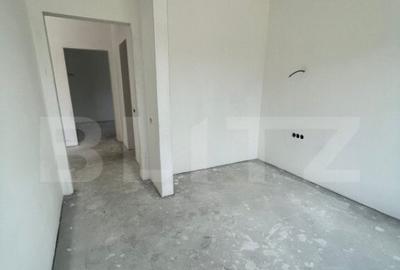 Casă cu 4 camere cu Teren 500 Mp în Central - 2