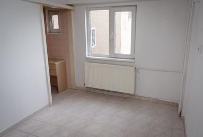 Decomandat - Spations - 2 bai - Langa Iulius Mall - 13